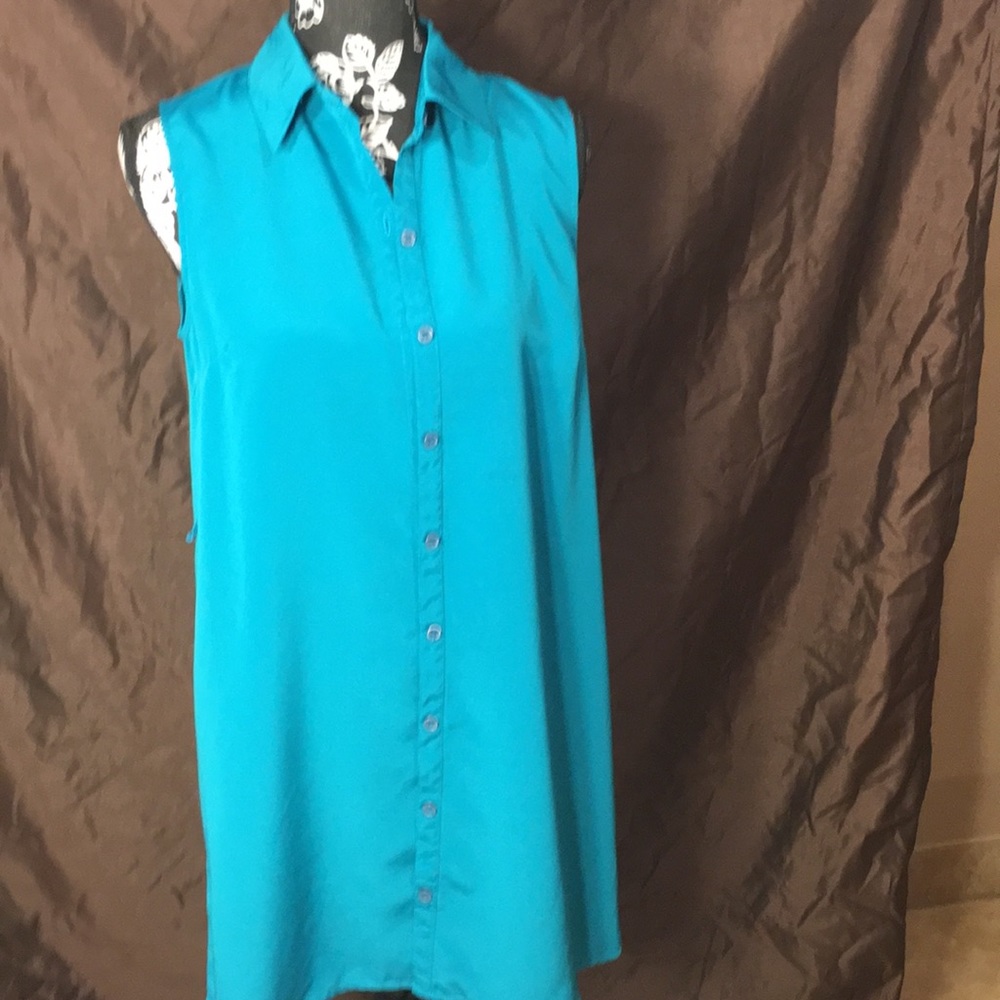 Sleeveless blouse